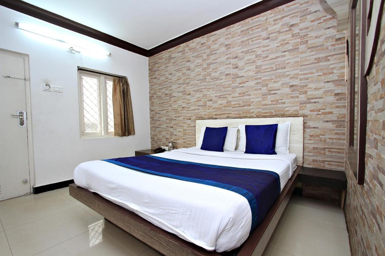 Hotel Pratham International Ooty Luaran gambar